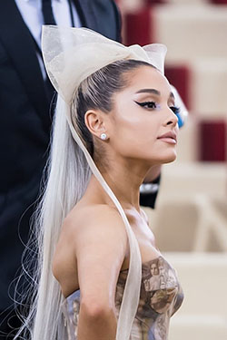 Ariana Grande Hot Photos: celebrity pictures,  hollywood 2020,  celebs cover pics,  celebs Instagram  