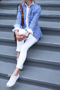 Converse white office outfit, Casual wear: Sports shoes,  Casual Outfits,  Flat Shoes Outfits  