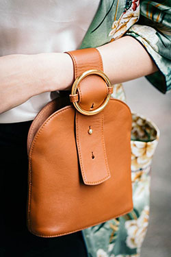 Leather Tote Bags: 