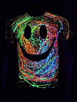 Great ideas for neon party shirt that glow in the dark: Glowing Fishnet Outfit,  Glow In Dark,  Glow In Night  