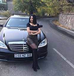 America most desired vehicle registration plate, Mercedes-Benz S-Class: Hot Instagram Girls  