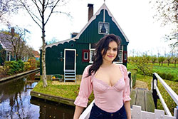 Want to try zaanse schans, Ariel Winter: Los Angeles,  Ariel Winter,  Levi Meaden,  Hot Instagram Models  