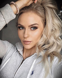 Anna Nystrom Instagram Pictures, Anna Nystrom, Hot Like Love: Long hair,  Hair Color Ideas,  Brown hair,  Photo shoot,  Anna Nystrom  
