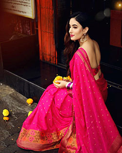 Try these genuine formal wear, Aditi Budhathoki: Elli Avram,  Aditi Budhathoki,  Photo shoot,  Hot Instagram Models,  Shriya Saran  