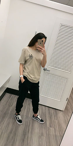 Casual wear Jogger Outfit Ideas For Girls: Casual Outfits,  Jogger Outfits  
