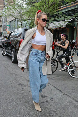 Marvelous suggestions for hailey bieber style, Hailey Rhode Bieber: Mom jeans,  Justin Bieber,  Street Style,  Celebrity Style  