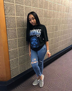 Chill cute outfits for school: Lace wig,  Baddie Outfits,  Casual Outfits  
