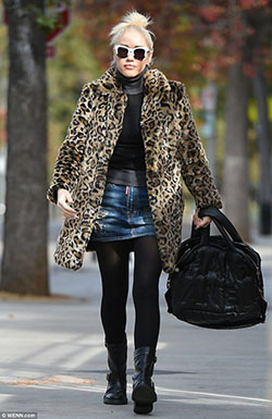 Gwen stefani winter style, Gwen Stefani: Animal print,  Fake fur,  Christmas Eve,  Jacket Outfits  