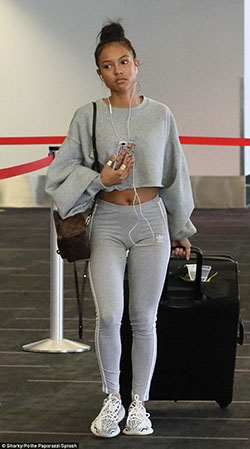 Check for the fresh ideas of karrueche airport outfit, Karrueche Tran: Crop top,  Los Angeles,  Karrueche Tran,  Legging Outfits,  Casual Outfits  