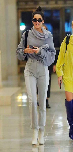 Street style kendall jenner all outfit: Kylie Jenner,  Kendall Jenner,  Kris Jenner,  Street Style,  Celebrity Style  