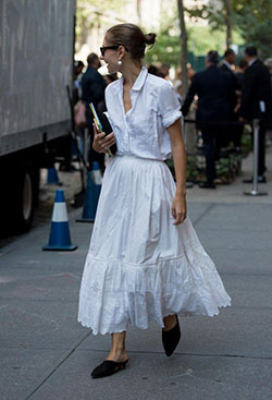 Mules de punta looks, Street fashion: fashion blogger,  Skirt Outfits,  Fashion week,  Street Style  