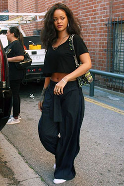 25 most popular ideas for rihanna outfits casual, Hip hop fashion: Casual Outfits,  Rihanna Style  