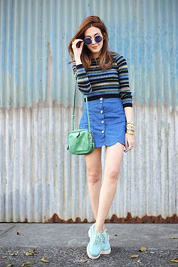 Great looking scalloped skirt outfit, Casual wear: Denim skirt,  Skirt Outfits,  Casual Outfits  