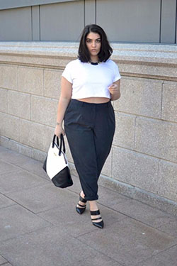 Nadia aboulhosn crop top, Nadia Aboulhosn: Crop top,  Plus size outfit,  Nadia Aboulhosn  