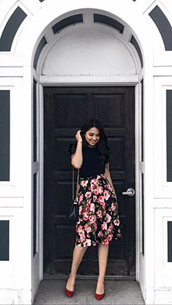 Winter Outfits For Church, Denim skirt, Floral Skirt: shirts,  Long Skirt,  Floral Skirt,  Church Outfit,  Floral Midi,  Sunday Church Outfit  