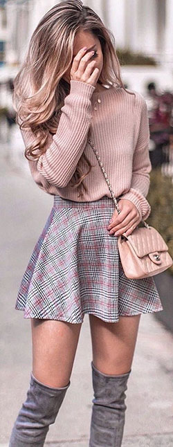 Pretty ideas for winter skirt outfit, Casual wear: winter outfits,  Skater Skirt,  Casual Friday,  Spring Outfits,  Board Skirt,  Casual Outfits  