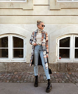 Combat Boots Outfit, Dr. Martens, Casual wear: Ripped Jeans,  winter outfits,  Combat boot,  Boot Outfits  