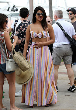 Priyanka hot with husband, Nick Jonas: Priyanka Chopra,  Nick Jonas,  Celebrity Style,  Miss World  