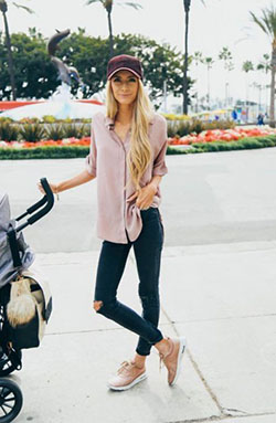 Love these great casual shopping outfit, Casual wear: Sports shoes,  Yoga Outfits  