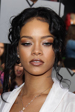 Fenty Beauty, facial makeup: Long hair,  Fenty Beauty,  facial makeup,  Black hair,  Rihanna Best Looks  