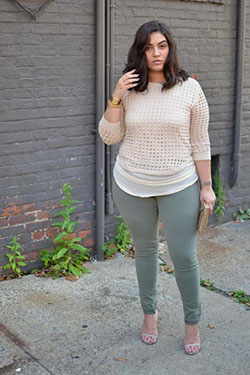 Cute choice for size 44 women, Nadia Aboulhosn: Plus size outfit,  Scoop neck,  Plus-Size Model,  Clothing Ideas,  Nadia Aboulhosn,  Casual Outfits  