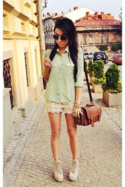 These are really cute and awesome fashion model: Shorts Outfit  