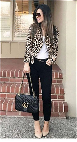 Fall in love with these tendencia animal print 2020, Animal print: black pants,  Lapel pin,  Business casual,  Animal print,  Business Outfits  