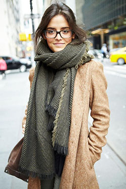 Nice and perfect ideas for winter scarf fashion, Winter clothing: winter outfits,  Fashion accessory,  Scarves Outfits  