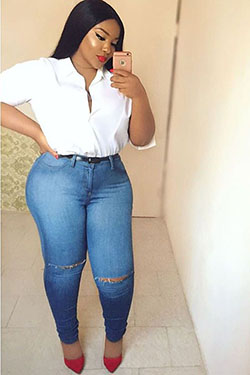 Curvy girl outfit ideas, Plus-size clothing: Plus size outfit,  Ripped Jeans,  Plus-Size Model  