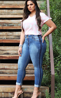 Karol ribeiro plus size model: Plus size outfit,  Plus-Size Model  