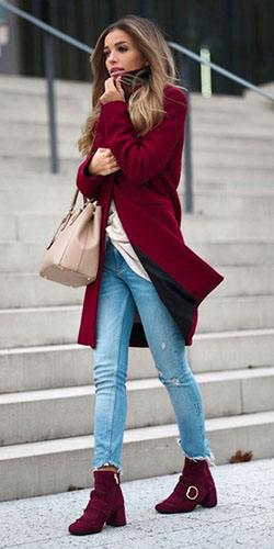 Holiday Outfit Ideas For Women: Jeans Outfit,  holiday outfit,  Casual Outfits  