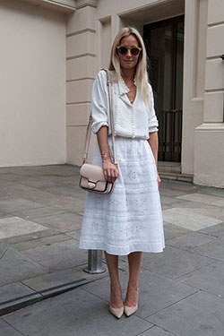 Dentelle jupe blanche midi, Street fashion: Skirt Outfits,  Fashion week,  Camisa blanca,  Street Style  