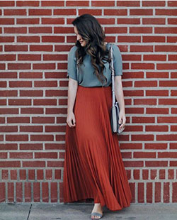 Long skirt outfit ideas for ladies: party outfits,  Crop top,  Long Skirt,  Pencil skirt,  Skirt Outfits,  Fashion week,  Casual Outfits  