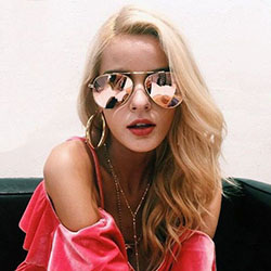 Women Sunglasses Ideas, Mirrored sunglasses, Street fashion: Brown hair,  Street Style,  Sunglasses  
