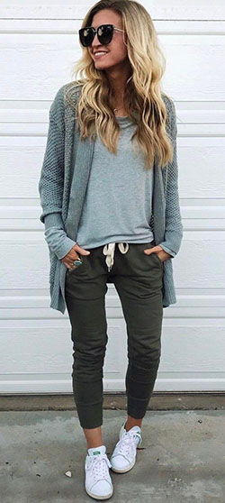 Casual comfy fall outfits, Casual wear: winter outfits,  Petite size,  Informal wear,  Casual Outfits,  Jogger Outfits  