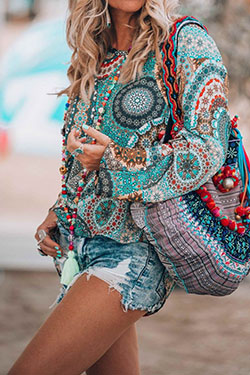 Boho chic style hippie boho outfit: Bohemian style,  Boho Dress,  Hobo bag,  Casual Outfits,  Boho Outfit  