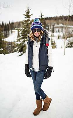 These trendy ideas for snow outfit, Winter clothing: winter outfits,  Snow boot,  Casual Outfits,  Uggs Outfits  