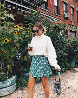 Summer street style fashion instagram: Petite size,  Skirt Outfits,  Street Style,  Casual Outfits  