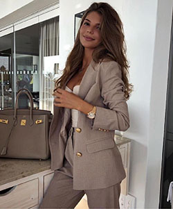 Perfectly designed women fashion, Casual wear: winter outfits,  Business casual,  Informal wear,  Blazer Outfit,  Casual Outfits  