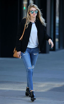 Celebrity street style jeans, Gigi Hadid: Slim-Fit Pants,  Gigi Hadid,  Street Style,  Casual Outfits,  Jacket Outfits  