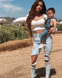 Light Blue Hollister Jeans Outfits: Jeans Outfit,  Photo shoot  