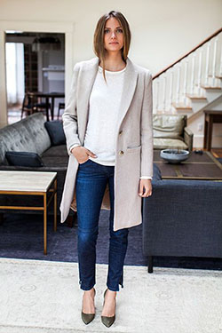 American style women outfit autumn, Winter clothing: winter outfits,  Slim-Fit Pants,  Casual Outfits  