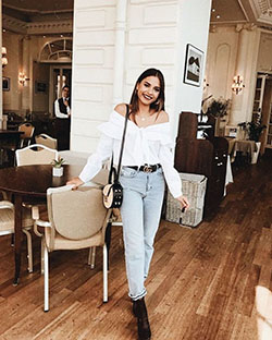 Calca jeans com cinto feminino: Mom jeans,  Casual Outfits,  Brunch Outfit  