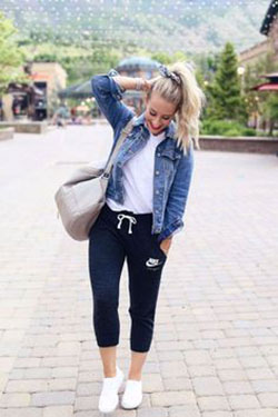 Joggers and jean jacket: Jean jacket,  Casual Outfits,  Jogger Outfits,  Linen Joggers  