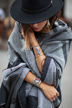 Fashion bohemian winter style, Bohemian style: Bohemian style,  Scarves Outfits  