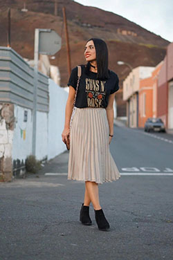 Faldas de pliegues de moda: Skirt Outfits,  Casual Outfits  