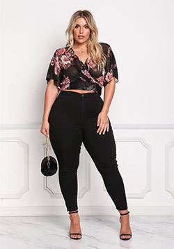 Crop top outfits for plus size: Plus size outfit,  Crop top,  Clothing Ideas,  Casual Outfits  