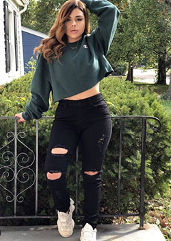 School outfits for curvy girls: Crop top,  winter outfits,  Slim-Fit Pants,  Plus size outfit,  Crop Top Outfits,  Casual Outfits  