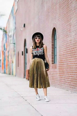 Stay in trend with style pleated skirt, Metallic Pleated Skirt: Crop top,  Skirt Outfits,  Street Style,  Casual Outfits,  Pleated Skirt  