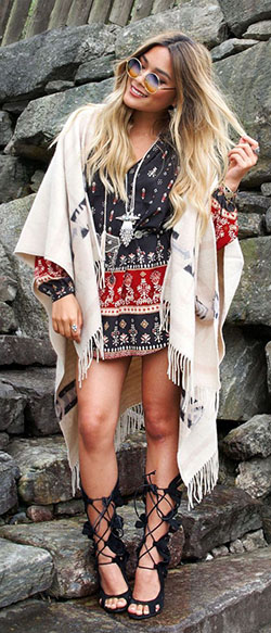 Boho chic bohemian outfit for girls: Bohemian style,  Street Style,  Boho Outfit  